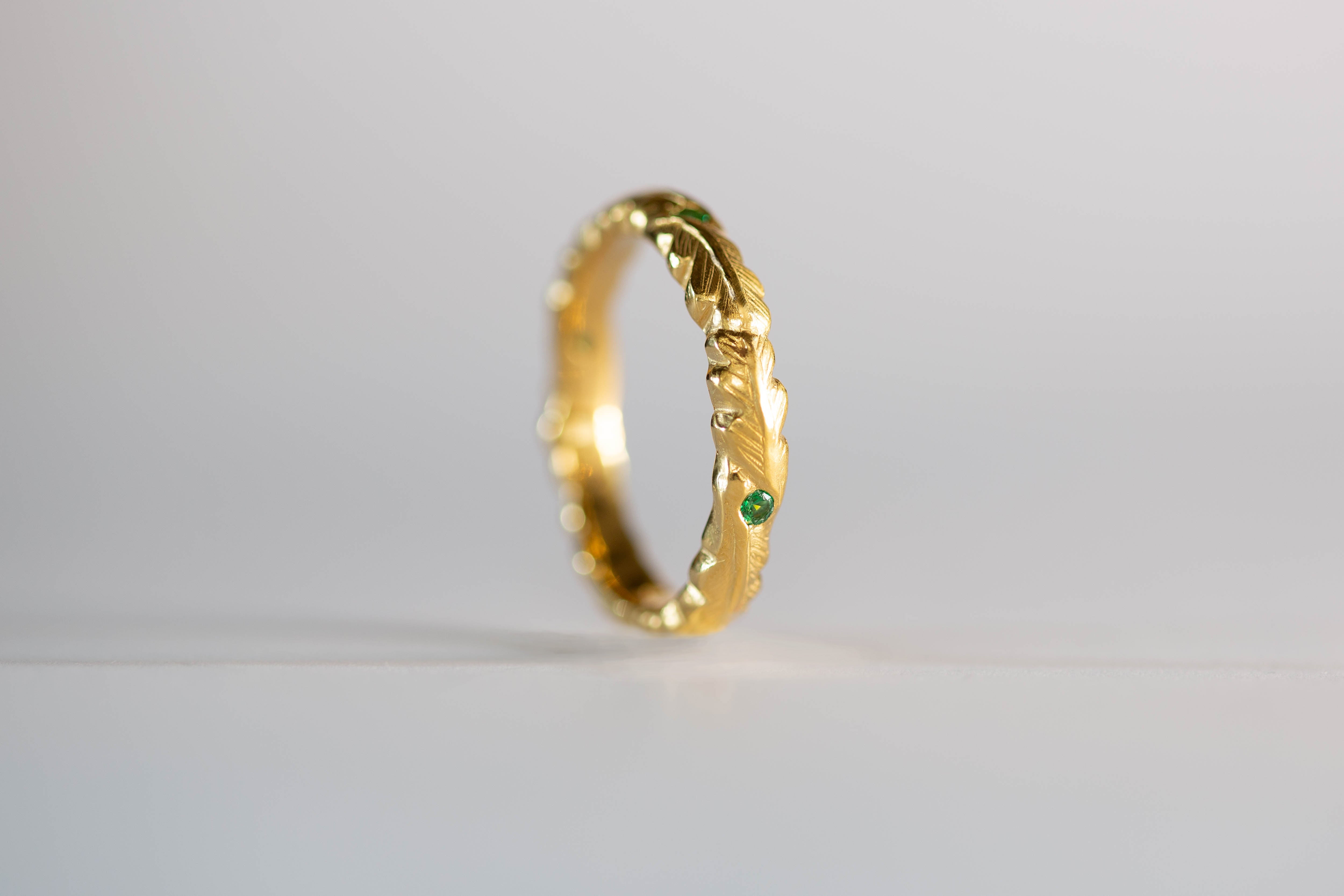 Oak Leaves Wedding Ring - Emerald