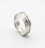 Load image into Gallery viewer, Wide Oak Leaves Ring - Silver
