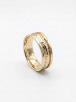 Load image into Gallery viewer, Wide Oak Leaves Ring
